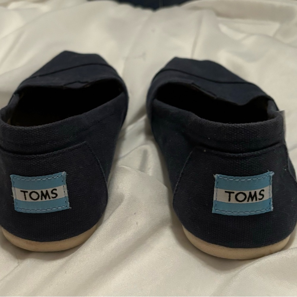 Womens Tom slip on sneakers